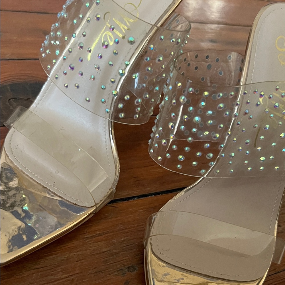 So Me Iridescent Pearl-Studded Heels - Picture 3 of 5